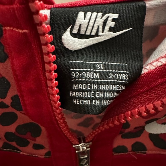 SOLD! Nike red toddler cheetah print track suit - Picture 3 of 5